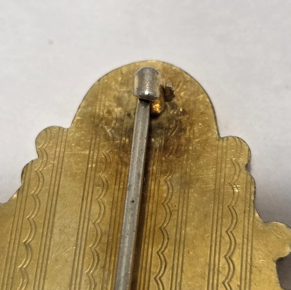 Vintage Hayward Etched Floral Goldtone Brooch